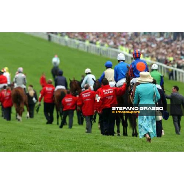 parading of Derby Horses Epsom Derby Day 5h june 2004 ph.Stefano Grasso