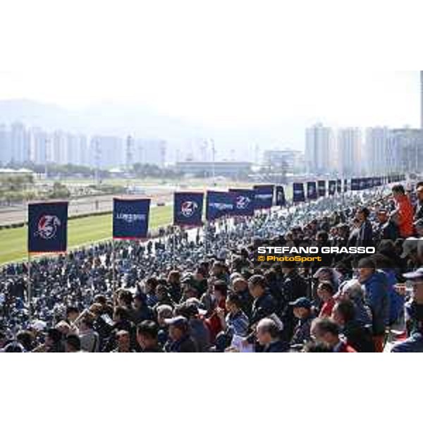 LHKIR 2019 - Racegoers - Hong Kong, Sha Tin Racecourse - 8 December 2019 - ph.Stefano Grasso/Longines