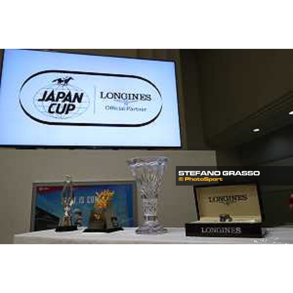 Japan Cup of Tokyo - - Tokyo, Fuchu racecourse - 24 November 2022 - ph.Stefano Grasso/Longines/Japan Cup Press conference - The Longines watch and the Trophies
