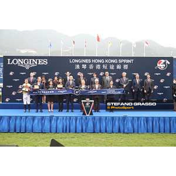 LHKIR 2022 - Hong Kong , Sha Tin racecourse Ryan Moore on Wellington wins the LONGINES Hong Kong Sprint 2022 - ph.Stefano Grasso/Longines - 01SG1883.JPG