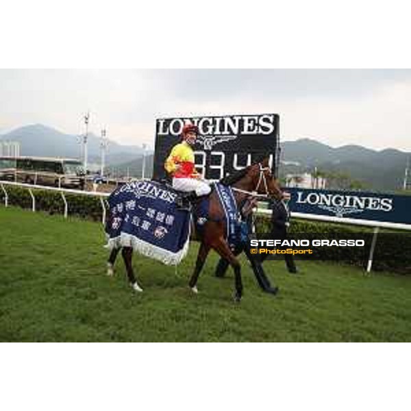 LHKIR 2022 - Hong Kong , Sha Tin racecourse Zac Purton obn California Spangle wins the LONGINES Hong Kong Mile 2022 - ph.Stefano Grasso/Longines - 01SG1995.JPG