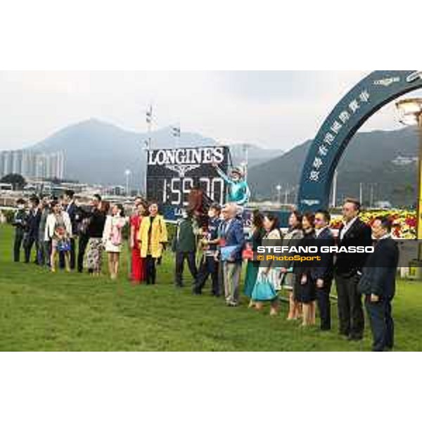 LHKIR 2022 - Hong Kong , Sha Tin racecourse James McDonald, Longines World\'s Best Jockey 2022, wins on Romantic Warrior the LONGINES Hong Kong Cup 2022 - ph.Stefano Grasso/Longines - 01SG2132.JPG