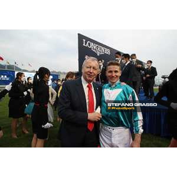 LHKIR 2022 - Hong Kong , Sha Tin racecourse James McDonald, Longines World\'s Best Jockey 2022, wins on Romantic Warrior the LONGINES Hong Kong Cup 2022 - ph.Stefano Grasso/Longines - 01SG2261.JPG