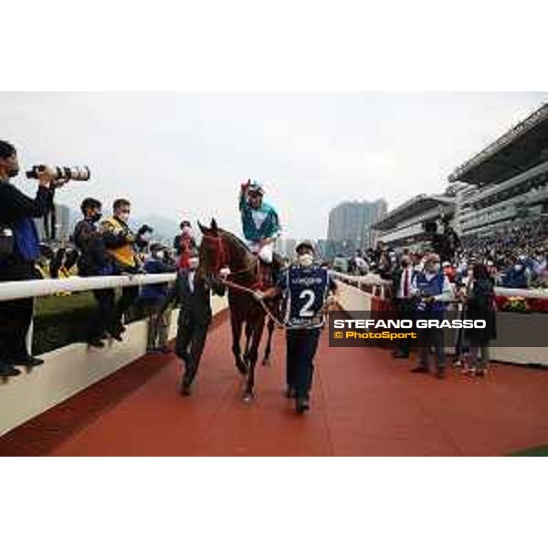 LHKIR 2022 - Hong Kong , Sha Tin racecourse James McDonald, Longines World\'s Best Jockey 2022, wins on Romantic Warrior the LONGINES Hong Kong Cup 2022 - ph.Stefano Grasso/Longines - 02SG9991.JPG