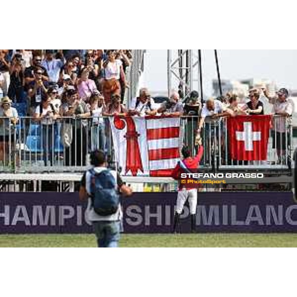 FEI Jumping European Championship Milano 2023 - Milano, San Siro galopp racecourse - 3 September 2023 - ph.Stefano Grasso Steve Guerdat celebrates with his family the victory