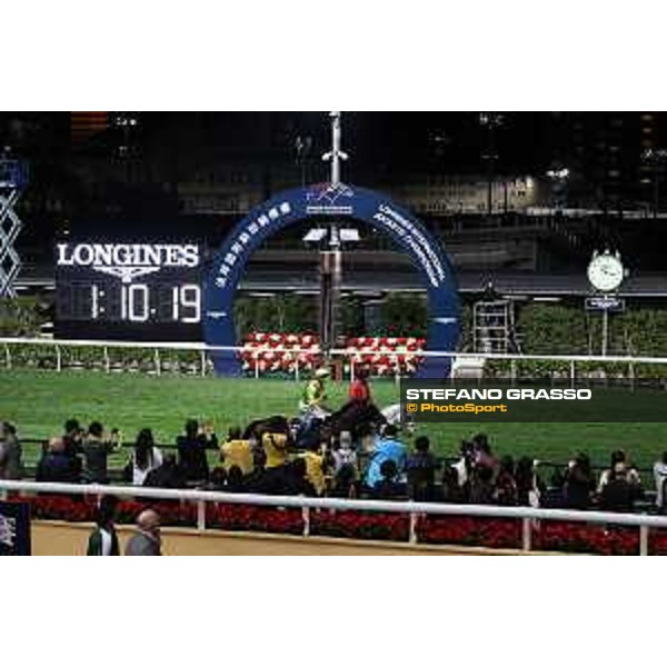 LIJC of Hong Kong - - Hong Kong, Happy Valley - 6 December 2023 - ph.Stefano Grasso/Longines Vincent Ho wins the 4th leg of the LIJC