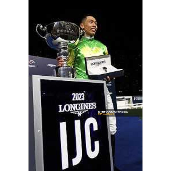 LIJC of Hong Kong - - Hong Kong, Happy Valley - 6 December 2023 - ph.Stefano Grasso/Longines Vincent Ho wins the Longines International Jockey’s Championship