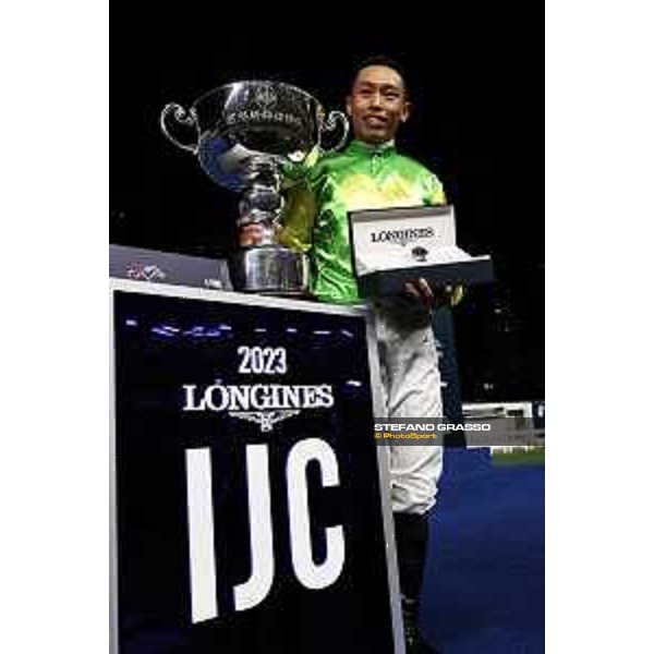 LIJC of Hong Kong - - Hong Kong, Happy Valley - 6 December 2023 - ph.Stefano Grasso/Longines Vincent Ho wins the Longines International Jockey’s Championship