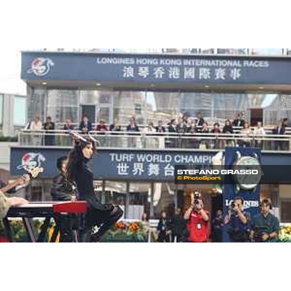 Longines Hong Kong International Races of Hong Kong - - Hong Kong, Sha Tin - 10 December 2023 - ph.Stefano Grasso/Longines Karen Mok, one of Asia’s top divas