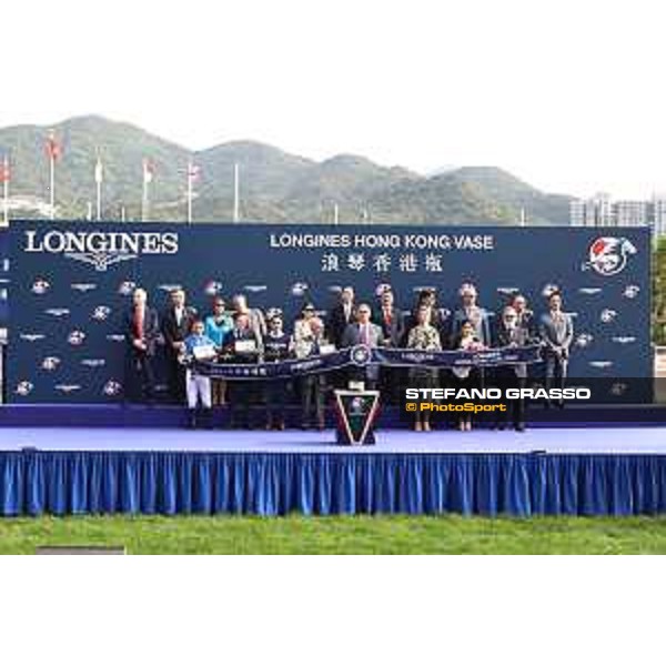 Longines Hong Kong International Races of Hong Kong - - Hong Kong, Sha Tin - 10 December 2023 - ph.Stefano Grasso/Longines Maxim Guyon on Junk wins the Longines Hong Kong Vase