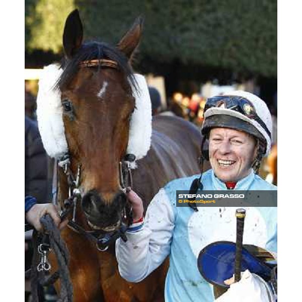 Paul A.Johnson poses with Luci a Capanelle after winning the Premio Criterium d\' Inverno Rome, 7th february 2010 ph. Stefano Grasso