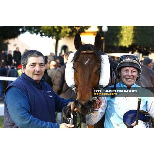 Paul A.Johnson poses with Luci a Capannelle after winning the Premio Criterium d\' Inverno Rome, 7th february 2010 ph. Stefano Grasso