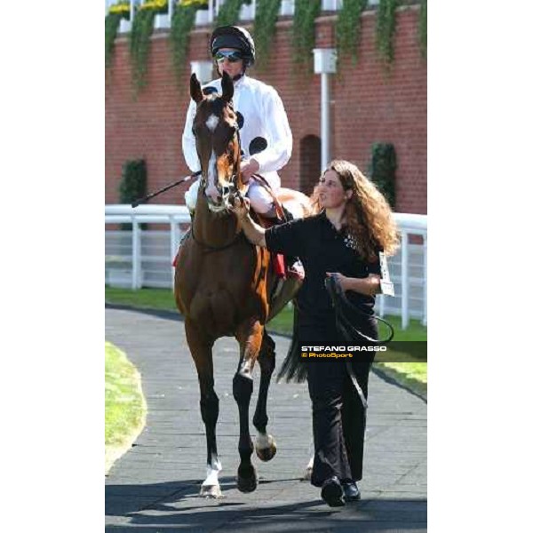 Soviet Song and Johnny Murtagh with groom Stephanie Read The Cantor Odds Sussex Stakes Glorious Goodwood 28 th july 2004 ph. Stefano Grasso