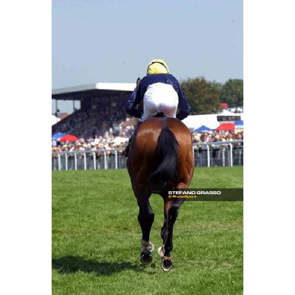 Le Vie dei Colori and Darryl Holland go to the start of The Cantor Odds Sussex Stakes Glorious Goodwood 28 th july 2004 ph. Stefano Grasso