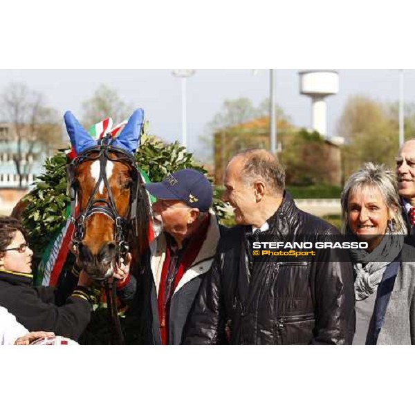 prize giving for Nieves Vl, her owners and Bjorn Lindblom winners of Gan Premio Italia Filly Bologna - Arcoveggio racetrack, 5th april 2010 ph. Stefano Grasso