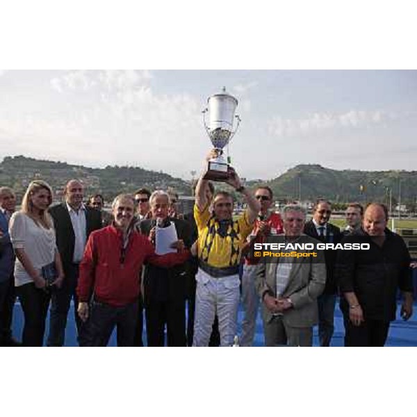 prize giving for Gaetano Di Nardo winner with Italiano of the 61¡ Gran Premio Lotteria - Trofeo Snai Napoli, 2nd may 2010 ph. Stefano Grasso