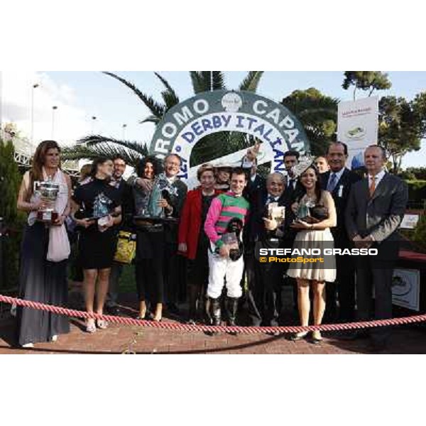 Group photo for the winning connection of the 127° Derby Italiano Rome, 8th may 2010 ph. Stefano Grasso