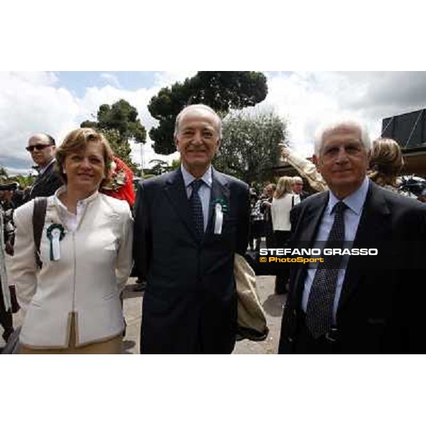 Enzo Mei with Mr. and Mrs. Belinguier at the 127° Derby Italiano Rome, Capannelle racetrack, 8th may 2010 ph. Stefano Grasso