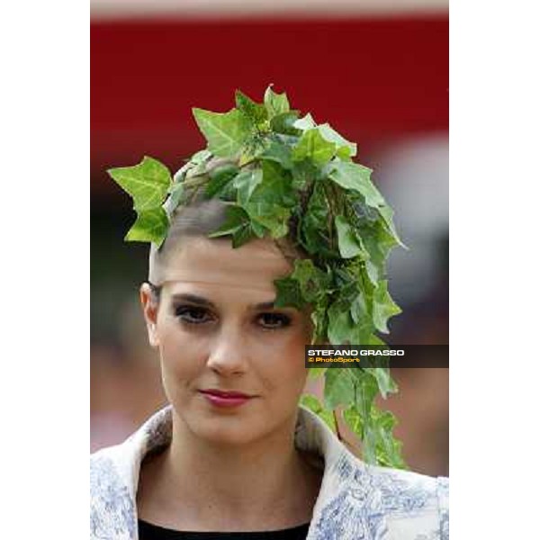 Fashion hat at the 127° Derby Italiano Rome, Capannelle racetrack, 8th may 2010 ph. Stefano Grasso