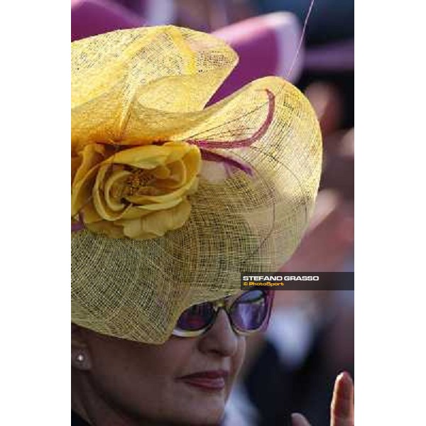 Fashion hat at the 127° Derby Italiano Rome, Capannelle racetrack, 8th may 2010 ph. Stefano Grasso