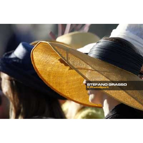 Fashion hats at the 127° Derby Italiano Rome, Capannelle racetrack, 8th may 2010 ph. Stefano Grasso