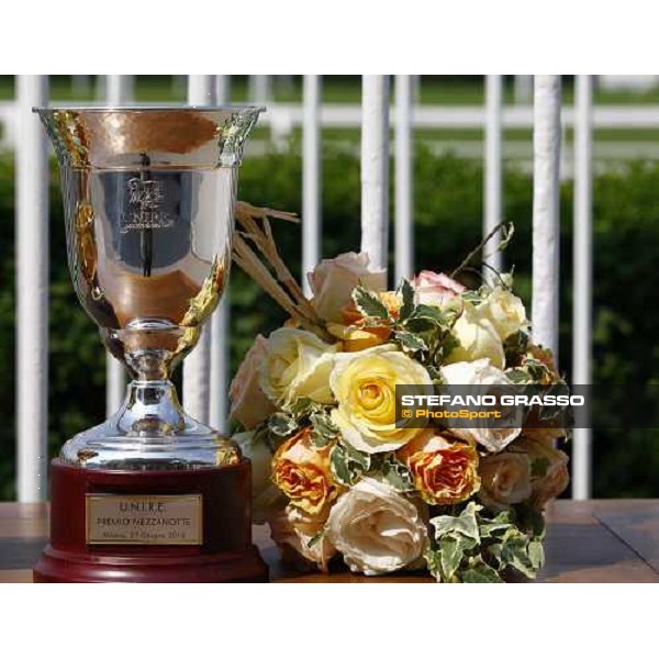 The cup by Unire for the winner of the Premio Paolo Mezzanotte Milan, San Siro racetrack - 27th june 2010 ph. Stefano Grasso