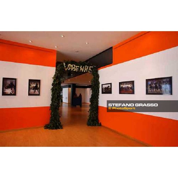Varenne\'s photographic exibition by Stefano Grasso at the club house of San Siro racetrack- Art Direction by arch. Claudia Bellini Milan, 12th september 2004 ph. Stefano Grasso