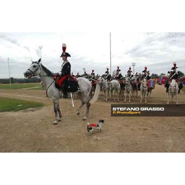 77° Derby Italiano del Trotto La Fanfara a Cavallo del Reggimento Carabinieri a Cavallo e la mascotte Rome, 10th october 2004 ph. Stefano Grasso