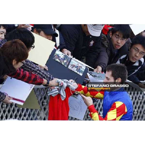 Mirco Demuro signs autographs at Hanshin racecourse Osaka - Hanshin racecourse, 5th dec. 2010 ph. Stefano Grasso
