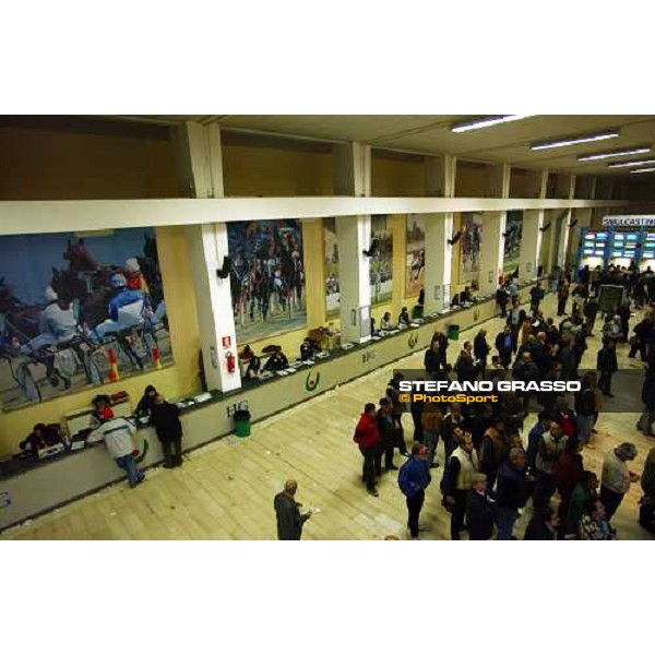 simulcasting hall at Vinovo racetrack Turin, 16th october 2004 ph. Stefano Grasso