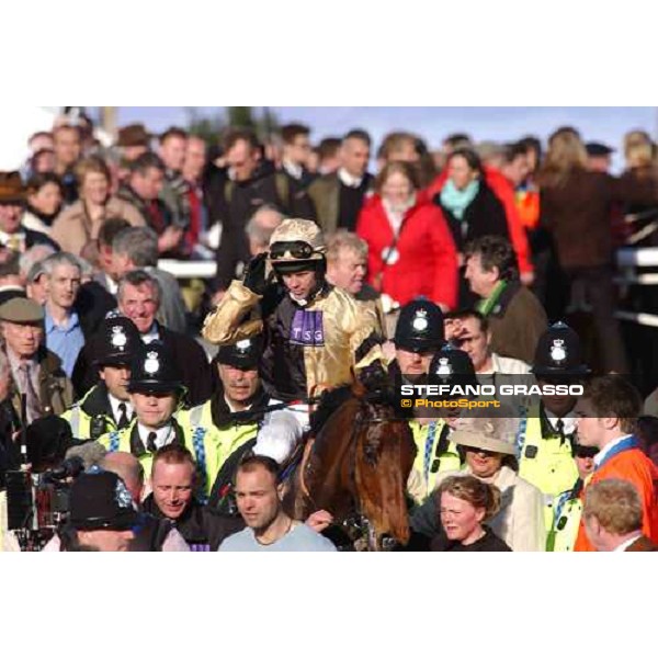 Graham Lee on Inglish Drever enters in the winner enclosure after winning the Ladbrokes World Hurdle Race Cheltenham - The Festival 3rd day , 17th march 2005 ph. Stefano Grasso