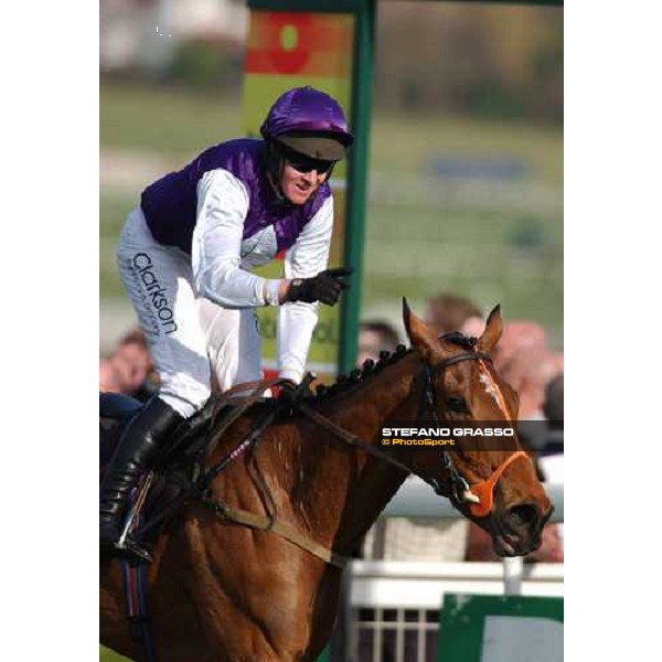 Barry Geraghty and Kicking King win The Totesport Cheltenham Gold Cup Steeple Chase Cheltenham - 4th day - 18th march 2005 ph. Stefano Grasso