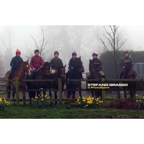 fromn left, Jo Taylor, Dr. Philip Pritchard and his stable staff of Timber Pond Racing Purton, Gloucestershire 19th march 2005 Ph. Stefano Grasso