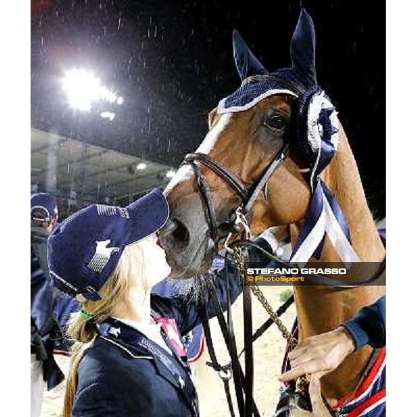 LAUSANNE - The Longines Global Champions Tour - Moments and Emotions - Lucy Davis kisses Barron after winning the Longines Global Champions Tour of Lausanne - Lausanne,14th sept.2013 ph.Stefano Grasso