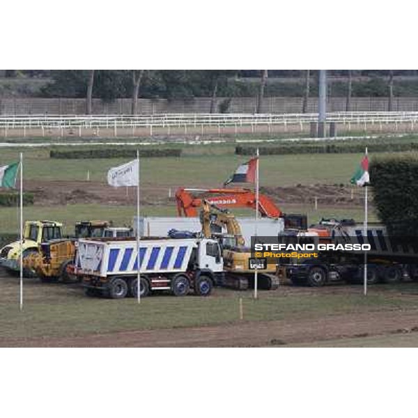 Working progress for the trot racecourse at Capannelle racecourse Roma,29th sept.2013 ph.Stefano Grasso