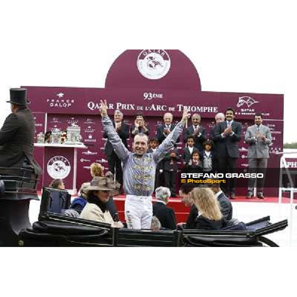Thierry Jarnet and Treve win the Qatar Prix de l\'arc de Triomphe Paris,Longchamp racecourse,5th oct.2014 ph.Stefano Grasso