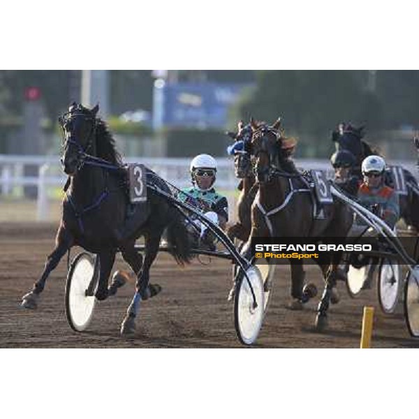 Rome Capannelle Racecourse 5th october 2014 87° Derby del Trotto 10eLotto Bellei with Stankovic Ok during the first-pass photo Domenico Savi/GRASSO