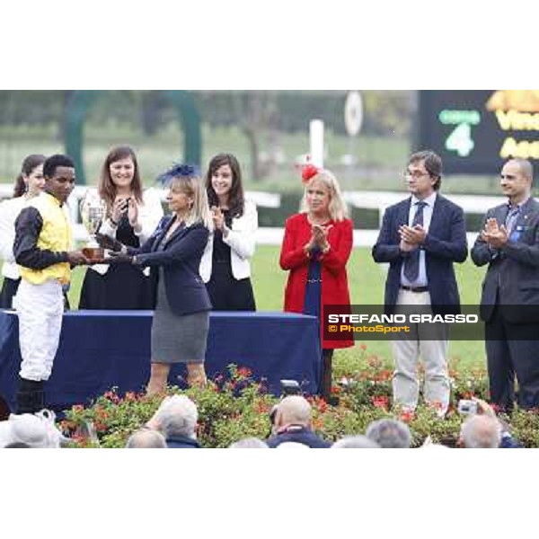 The prize giving ceremony of the Premio Verziere - Mem.Aldo Cirla Milan, San Siro racecourse,12 ottobre 2014 photo Stefano Grasso/Trenno srl