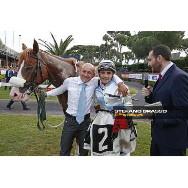 Dario Vargiu,Misterious Boy and their connection after winning the Premio Guido Berardelli Roma.Capannelle racecourse 26th october 2014 ph.Stefano Grasso