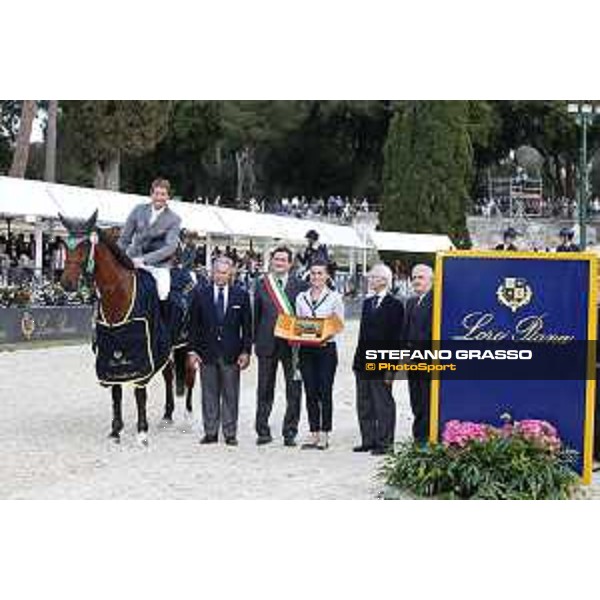 Henrik Von Eckermann and Cantinero win the Loro Piana Grand Prix City of Rome Roma,24th May 2015 ph.Stefano Grasso/Loro Piana